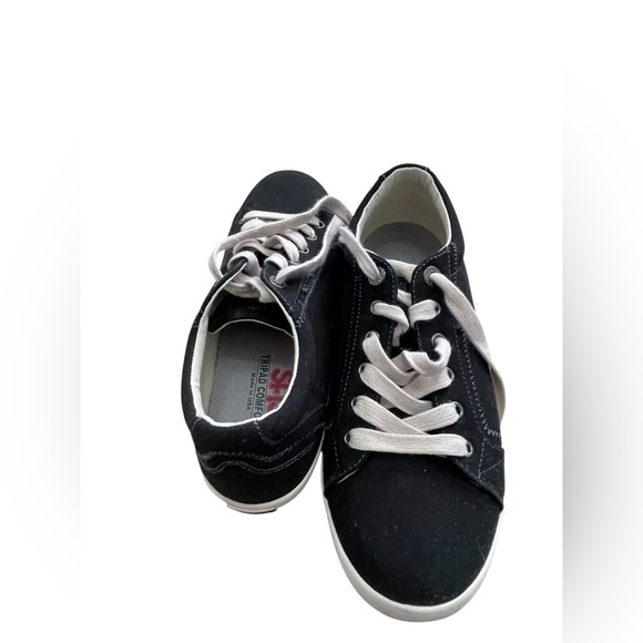 Taos women’s black‎ flat contrast stitch star lace up sneakers size 9.5 comfort - Picture 5 of 8